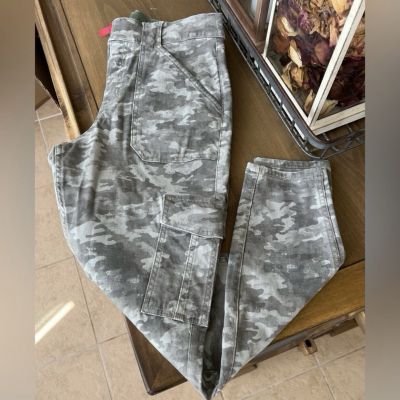 Spanx Twill Camo Leggings Sz Large NWT